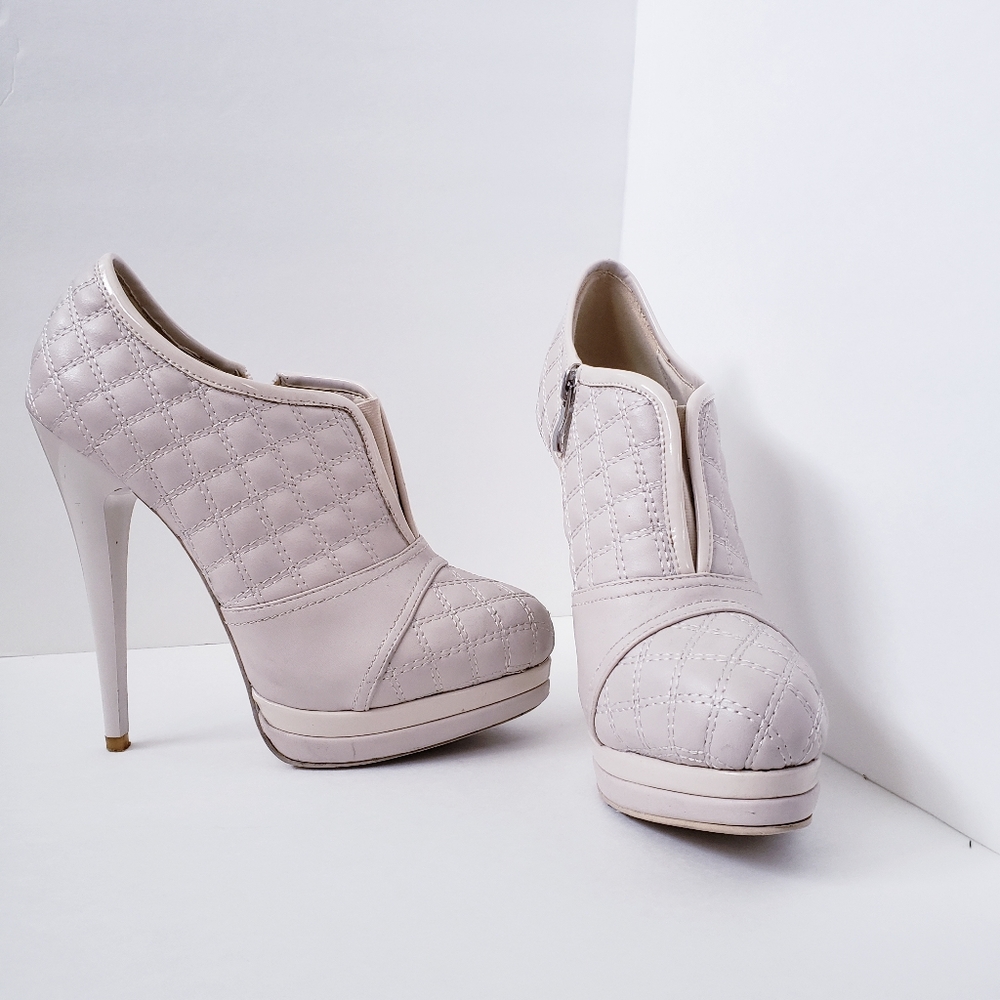 YesWalker Quilted Beige High Heel Booties Sz 39